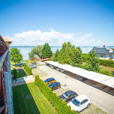 Lägenhet 945 - A Balatonoszoedi Hullam Uedueloparkban Panoramas Apartmanban Szallas *