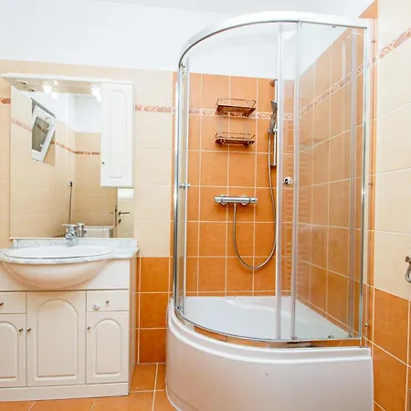 945 - A Balatonoszoedi Hullam Uedueloparkban Panoramas Apartmanban Szallas * 鲍洛托内瑟德